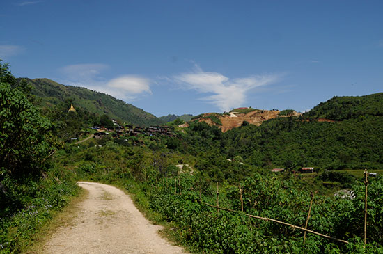Road to Bawpadan photo image