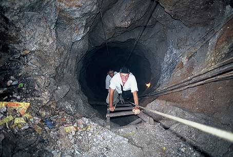 Richard Hughes Exiting Loodwin photo image