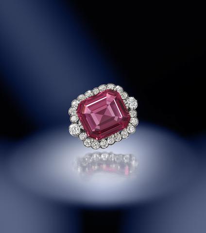 Spinel photo image