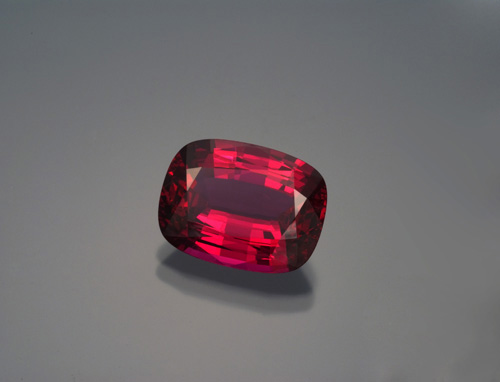 Spinel photo image